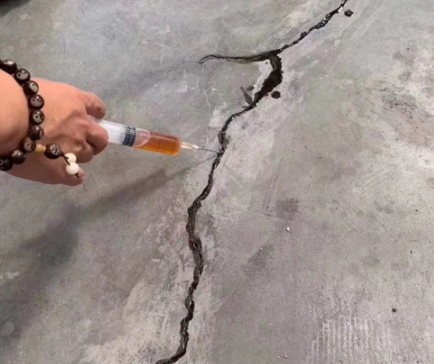 港南混凝土裂缝修补技术详解​