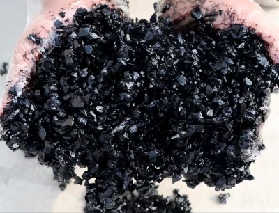 港南沥青冷补料（沥青砂）的优势特点与施工流程解析